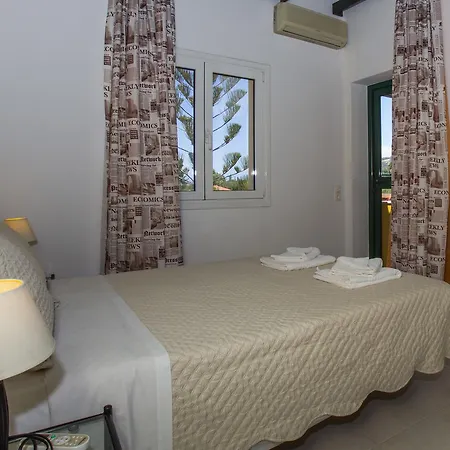 Sandy And Apartahotel 4*