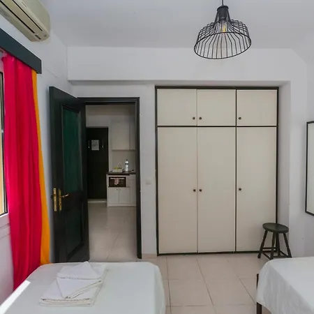 Sandy And Apartahotel 4*