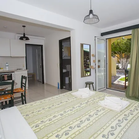 Sandy And Apartahotel