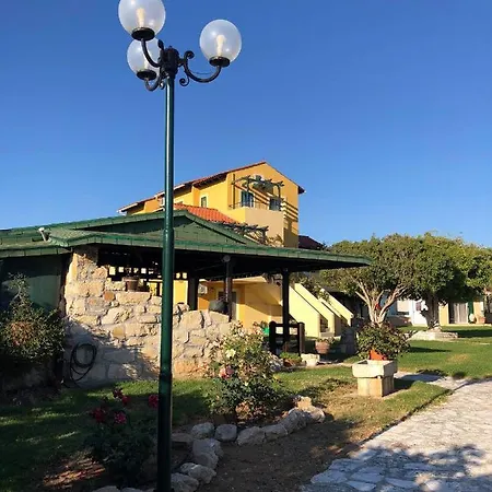 Sandy And Apartahotel