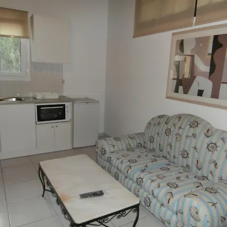 Apart Otel Sandy And Svoronata