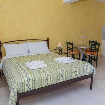 Apart Otel Sandy And Svoronata