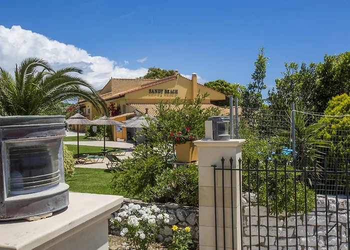 Appart hôtel Sandy And Svoronata