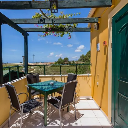 Sandy And מלון דירות 4*