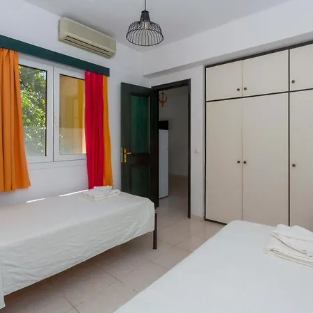 Aparthotel Sandy And 4*